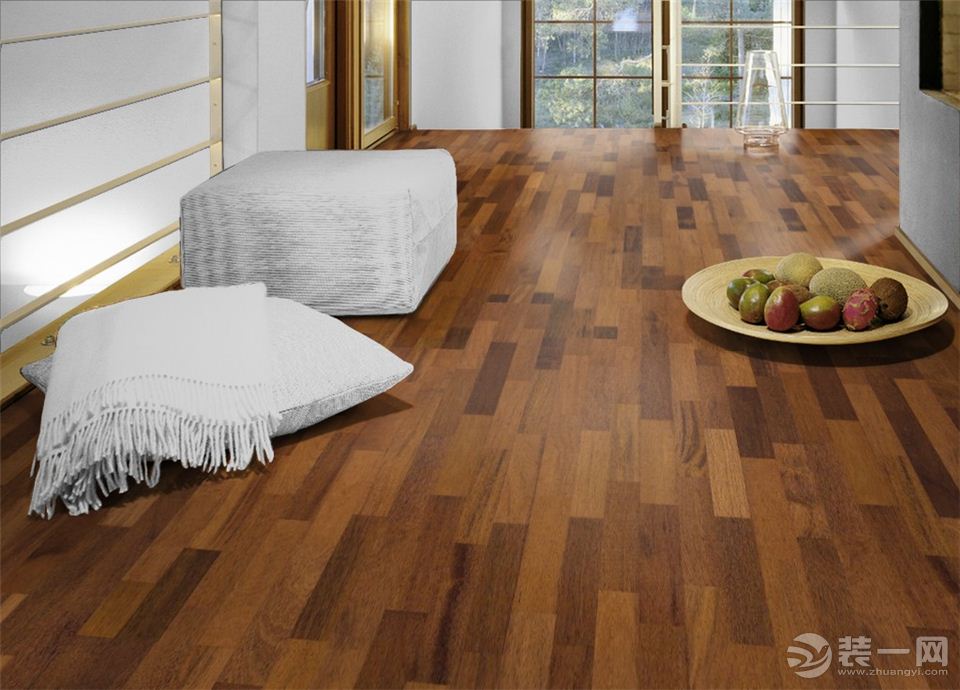 木地板受潮起拱怎么办?实木地板翻新价格是多