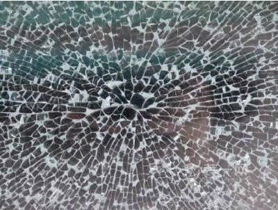 淋浴间装修用钢化玻璃 成都酒店玻璃门碎裂砸伤人