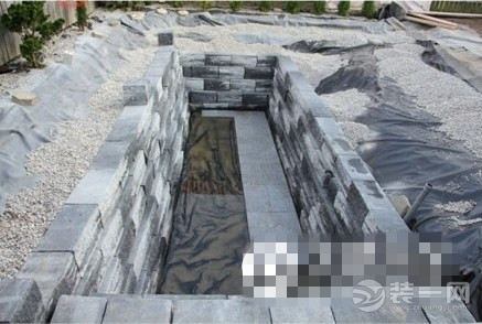 改建泳池