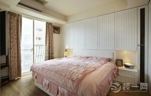 美式风格卧室装修设计效果图